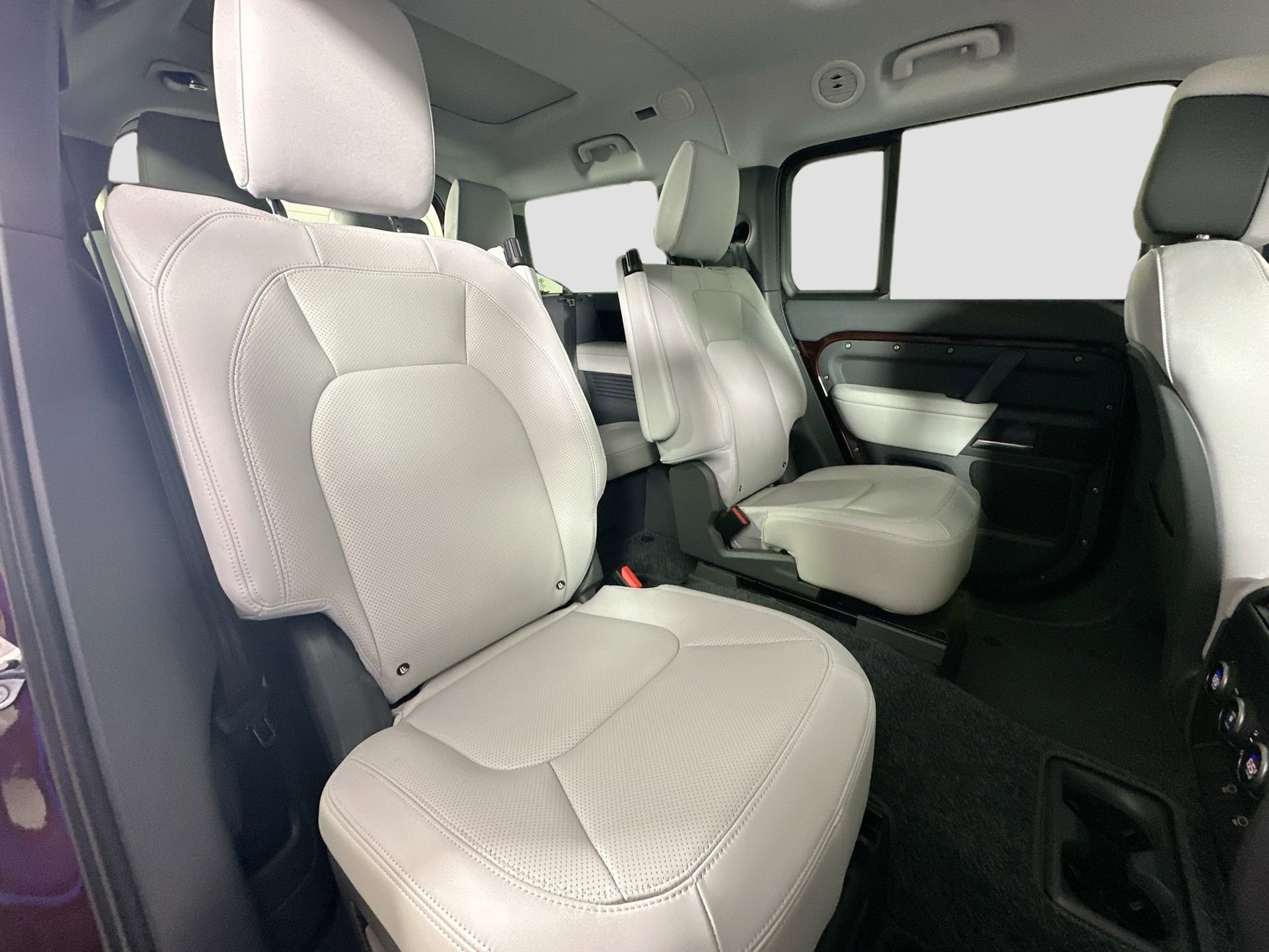 Certified 2025 Land Rover Defender 130 S image 31