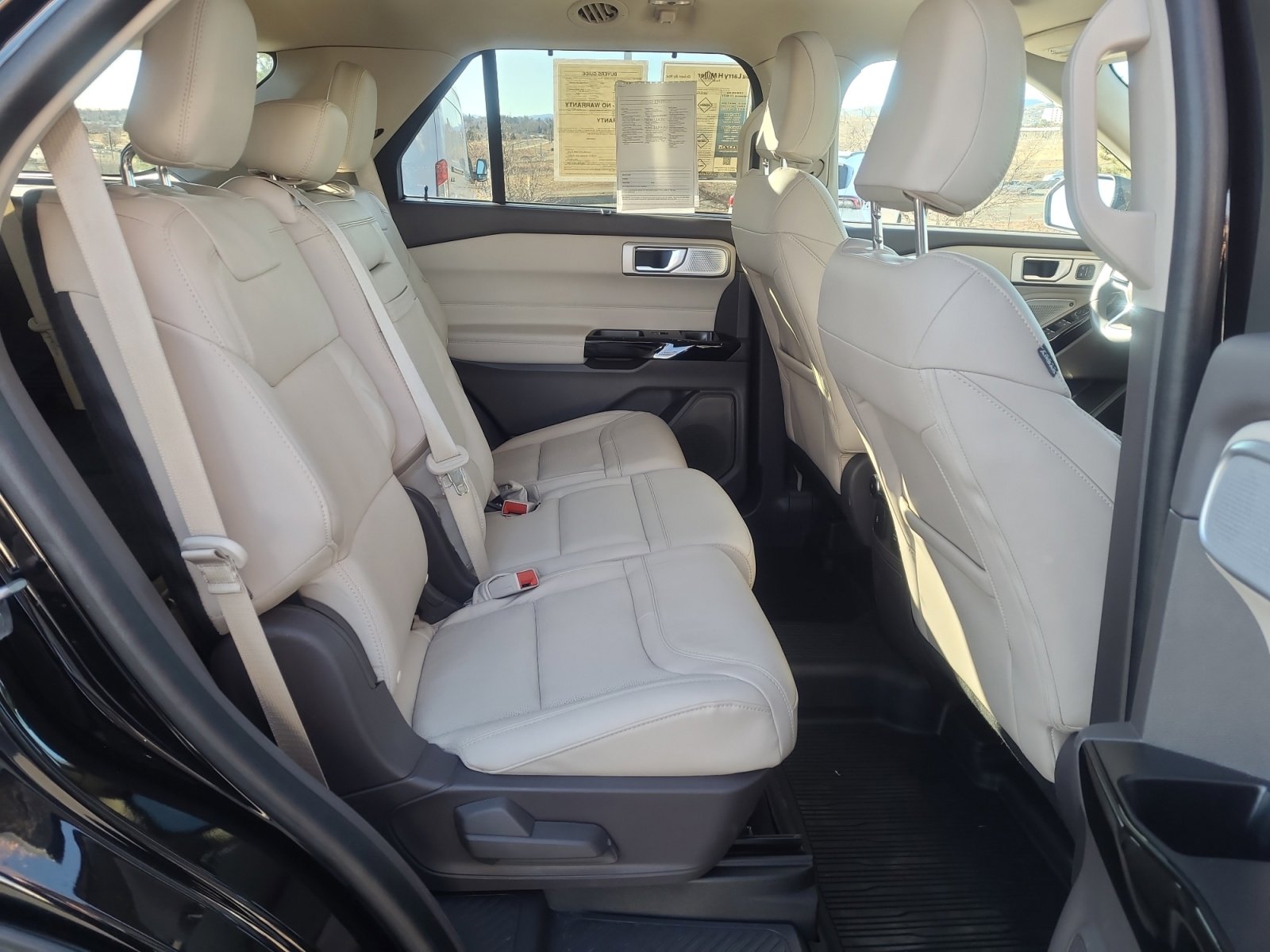 Certified 2023 Ford Explorer Platinum w/ Technology Package image 18