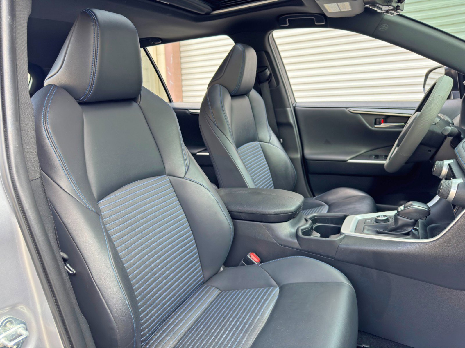 Used 2019 Toyota RAV4 XSE w/ XSE Weather Package AWD/4WD image 36