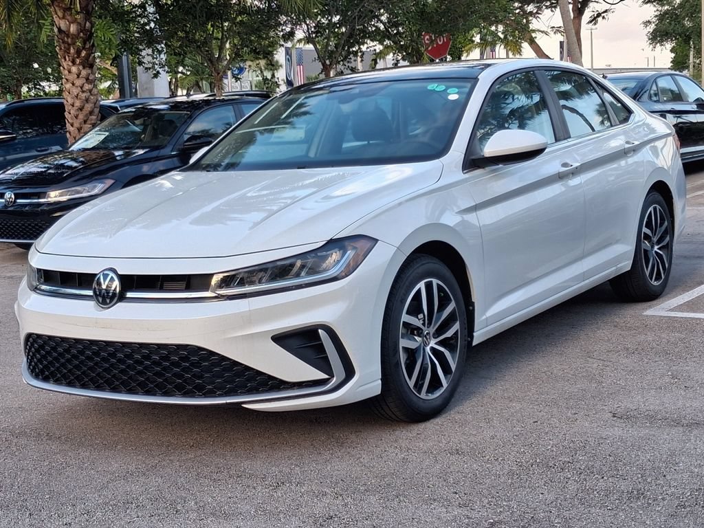 New 2026 Volkswagen Jetta SE FWD image 3