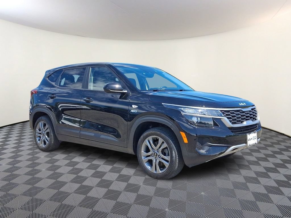 Used 2023 Kia Seltos LX