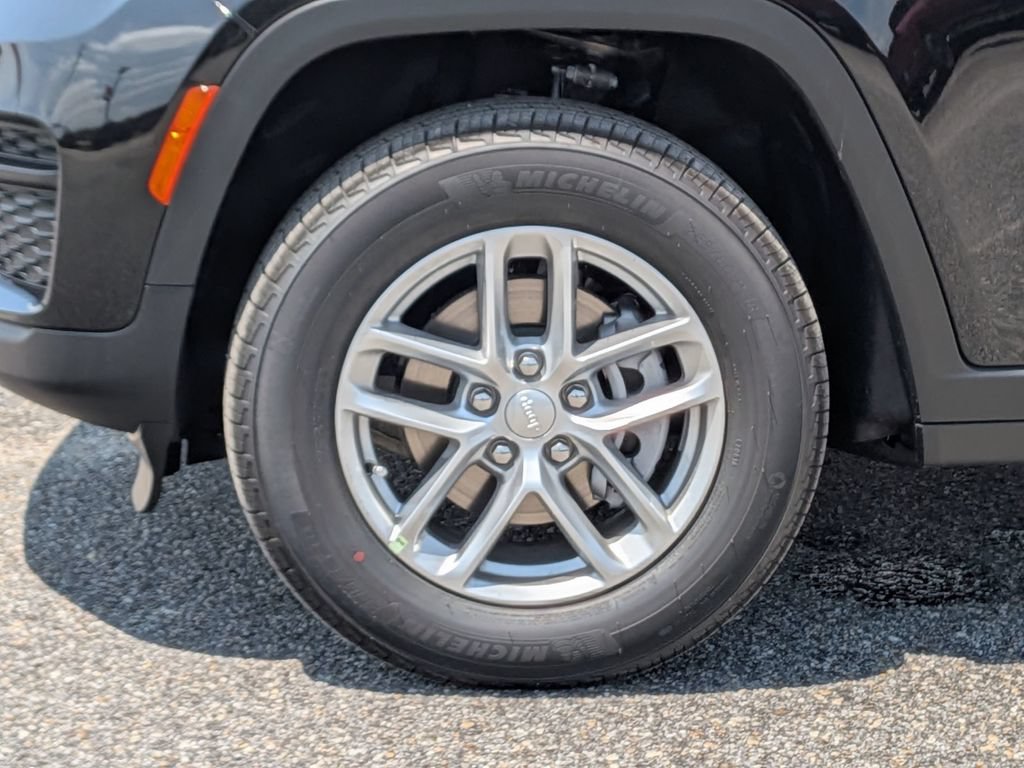 New 2026 Jeep Grand Cherokee Laredo X RWD image 11