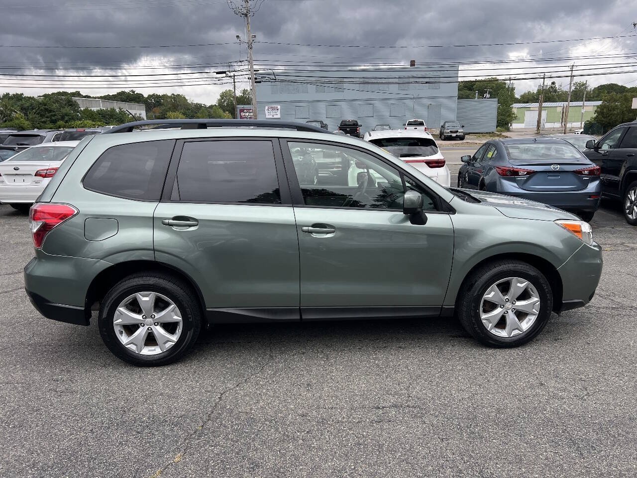 Used 2014 Subaru Forester 2.5i Premium w/ All-Weather Package AWD/4WD image 7