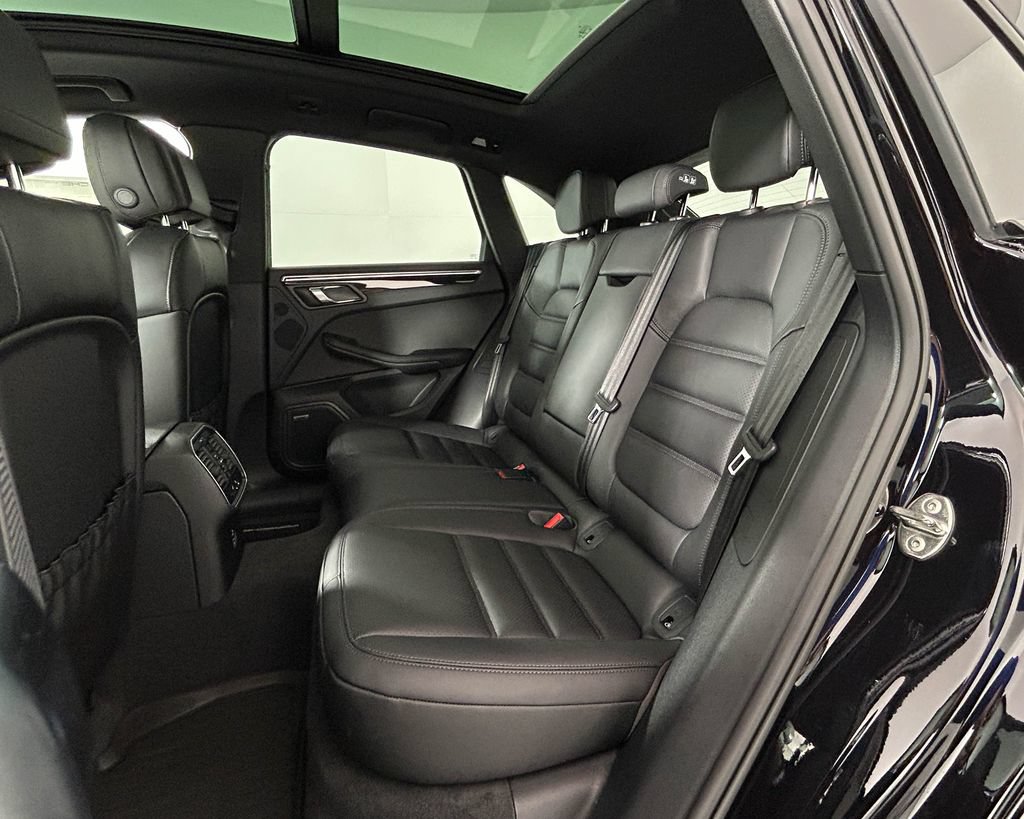 New 2026 Porsche Macan AWD/4WD image 27