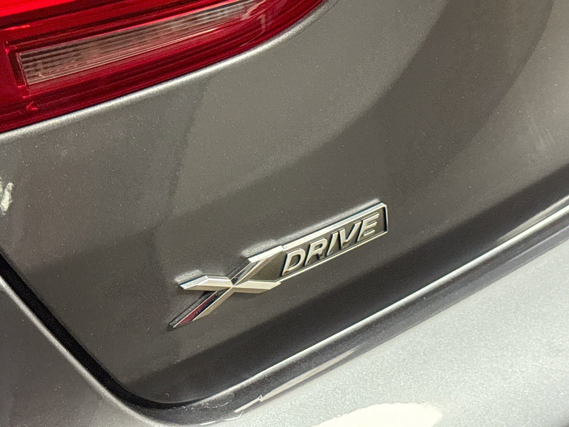 Used 2018 BMW 330i Gran Turismo xDrive w/ Premium Package image 4