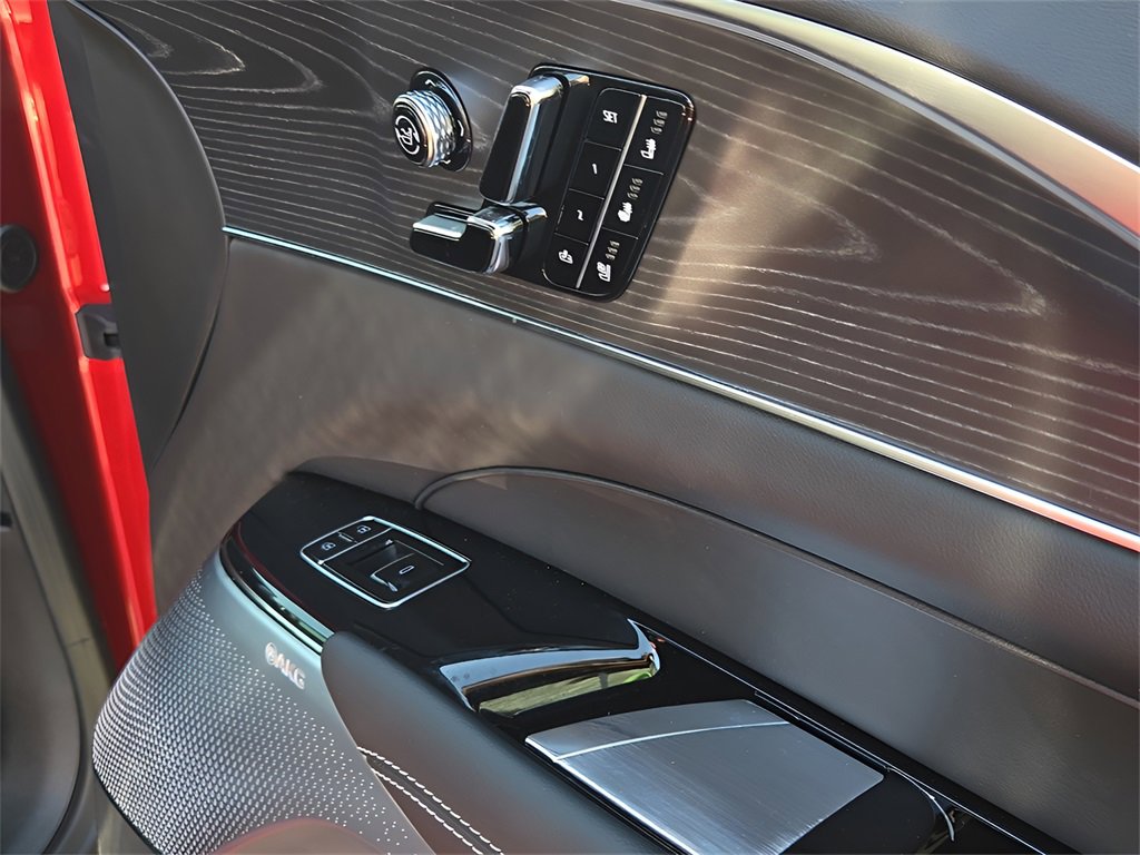 New 2025 Cadillac Lyriq Sport image 14