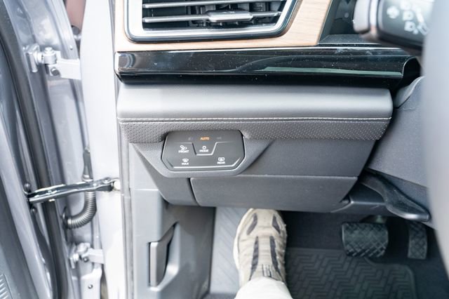 New 2026 Volkswagen Atlas SE FWD image 26