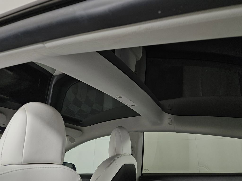 Used 2022 Tesla Model 3 Performance image 22