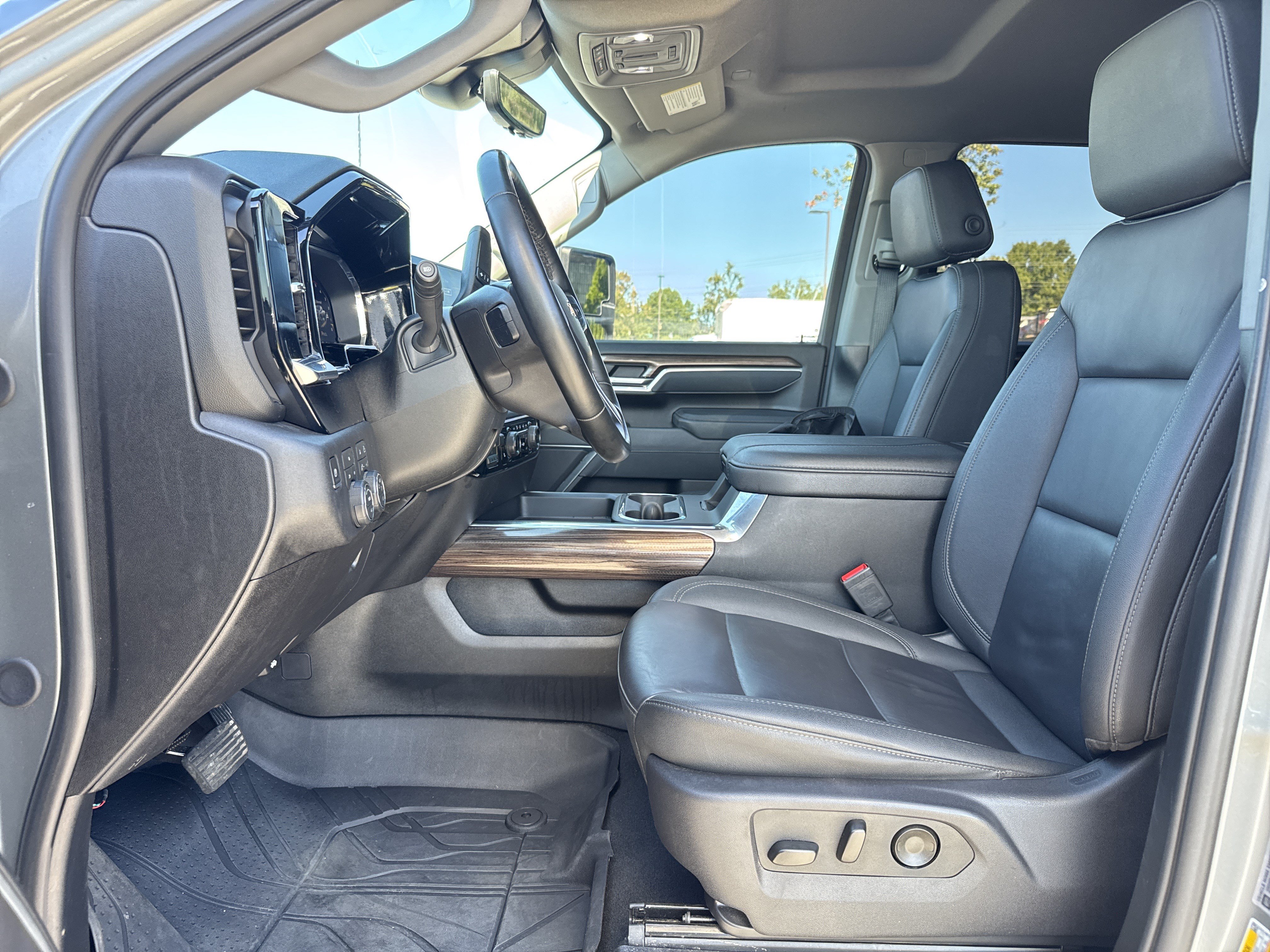 Used 2026 Chevrolet Silverado 3500 LT w/ All Star Edition AWD/4WD image 16