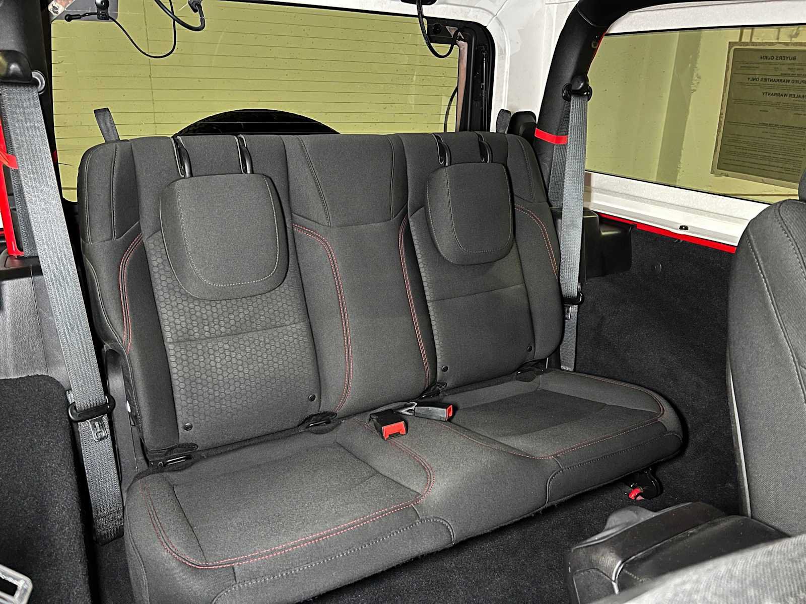 Used 2018 Jeep Wrangler Rubicon AWD/4WD image 14