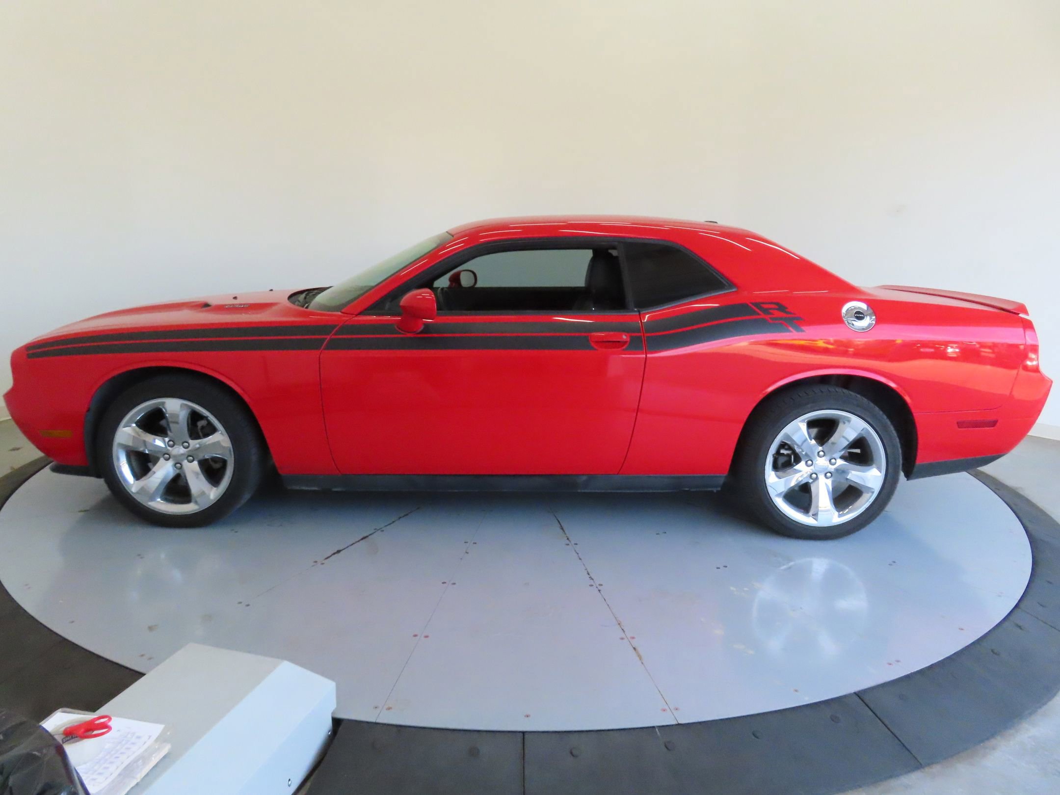 Used 2013 Dodge Challenger R/T Plus image 7