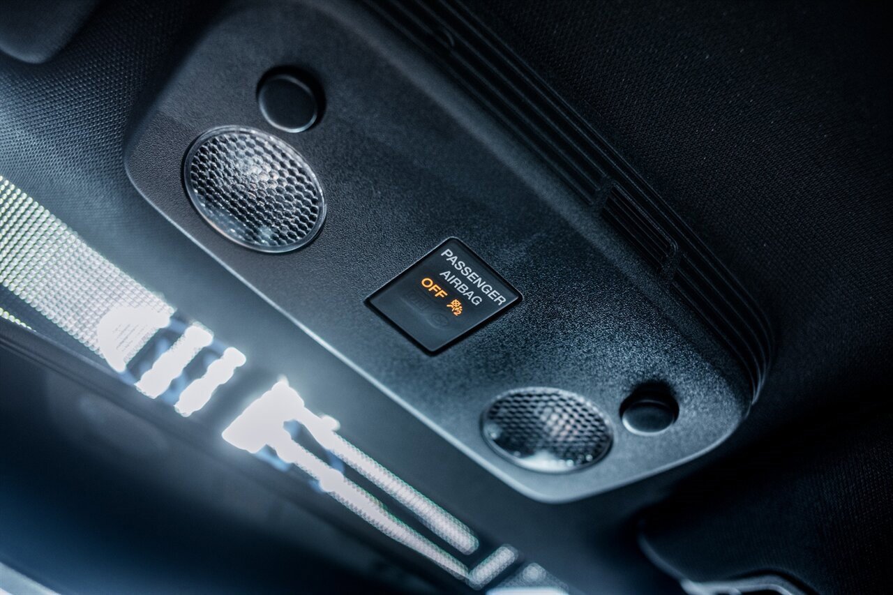 Used 2022 Ford Mustang Shelby GT500 w/ Carbon Fiber Track Pack image 25