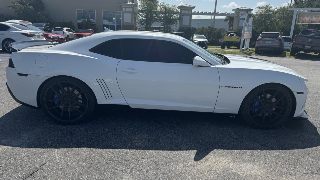Used 2014 Chevrolet Camaro SS w/ RS Package RWD image 2