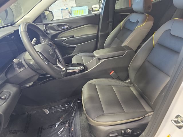 Used 2024 Chevrolet Trax ACTIV w/ Sunroof Package FWD image 16