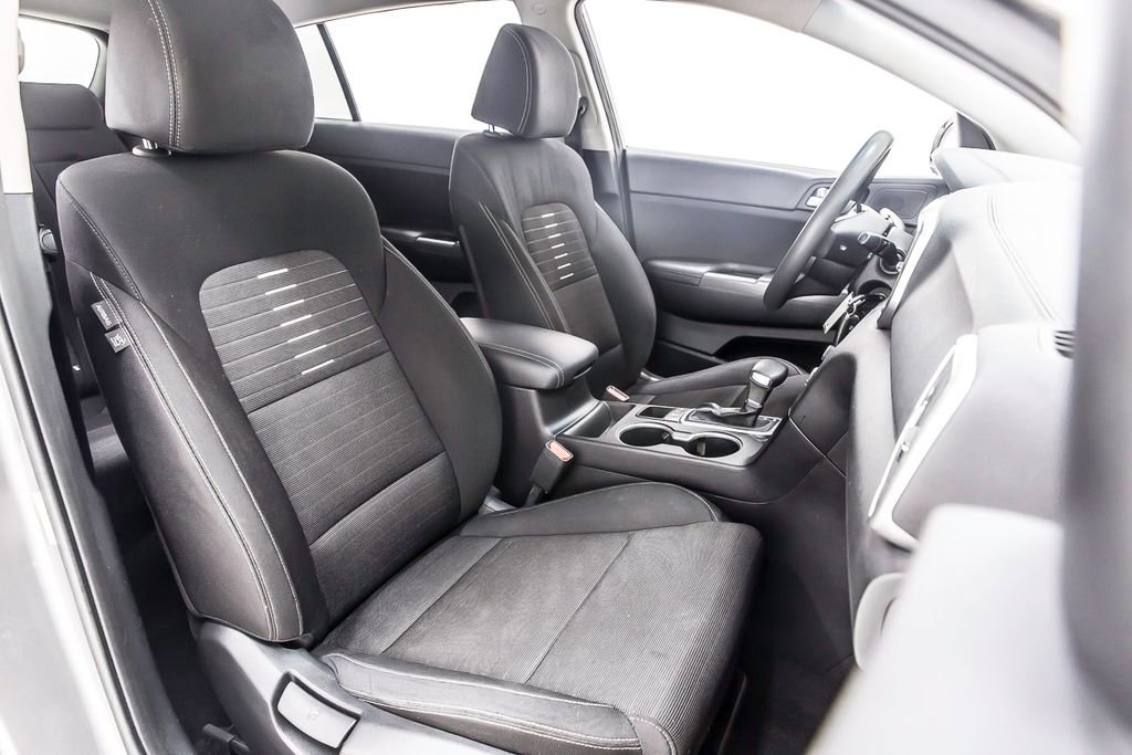 Used 2020 Kia Sportage LX w/ LX Popular Package image 31