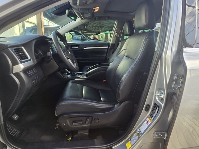 Used 2019 Toyota Highlander XLE image 13