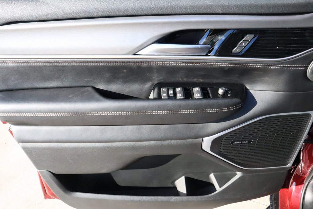 New 2025 Jeep Wagoneer 4WD image 18