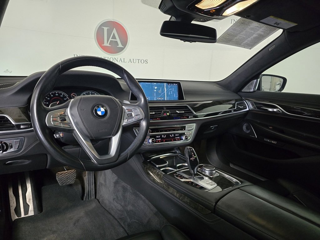 Used 2016 BMW 750i xDrive image 24