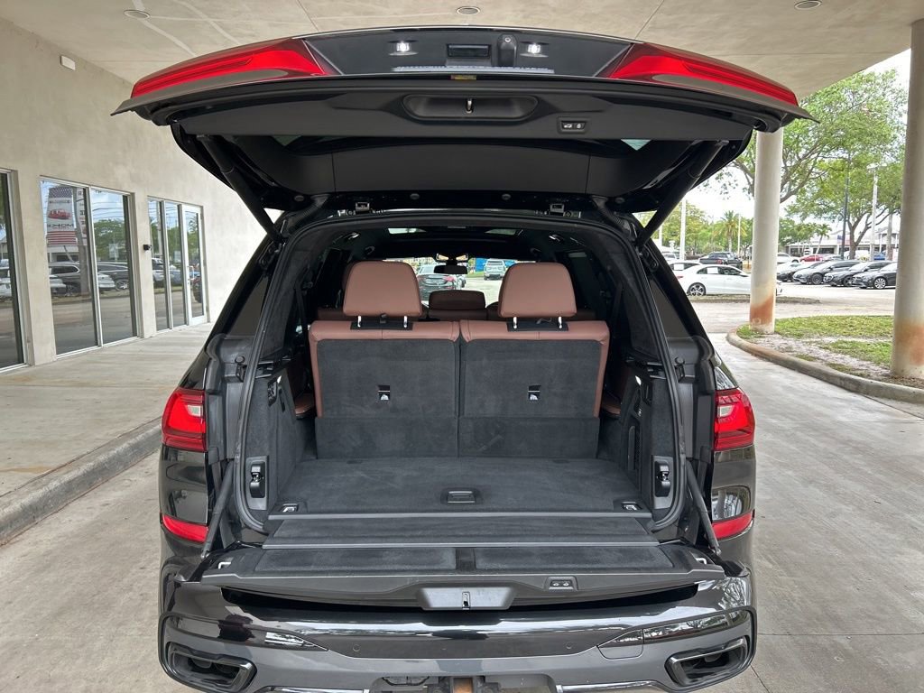 Used 2022 BMW X7 M50i w/ Dynamic Handling Package image 51