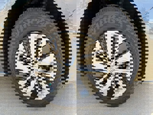 Used 2025 Nissan Altima 2.5 S image 9