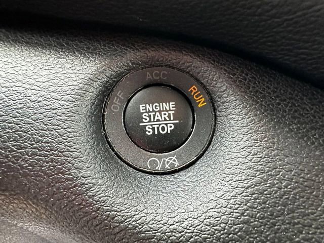 Used 2020 Jeep Cherokee Trailhawk w/ Cold Weather Group AWD/4WD image 19