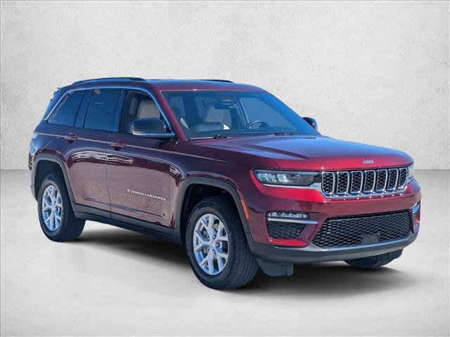Used 2023 Jeep Grand Cherokee Limited AWD/4WD image 3