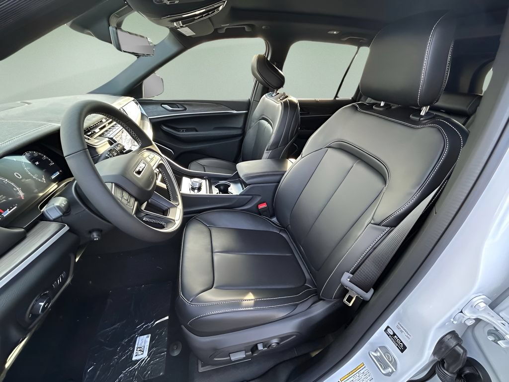 New 2025 Jeep Grand Cherokee Limited w/ Luxury Tech Group II AWD/4WD image 15