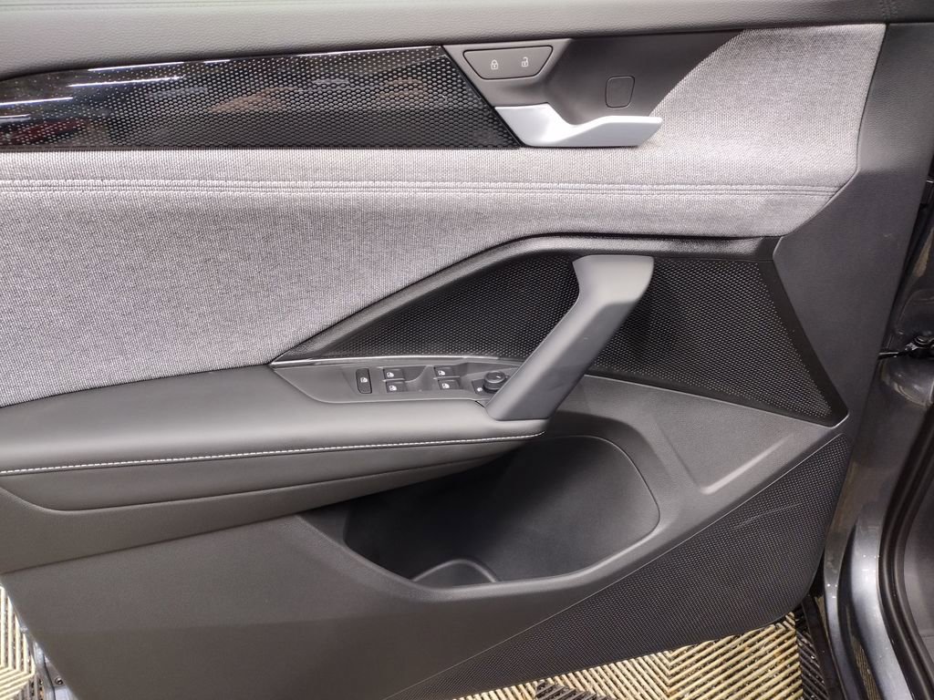 New 2026 Volkswagen Tiguan S AWD/4WD image 17