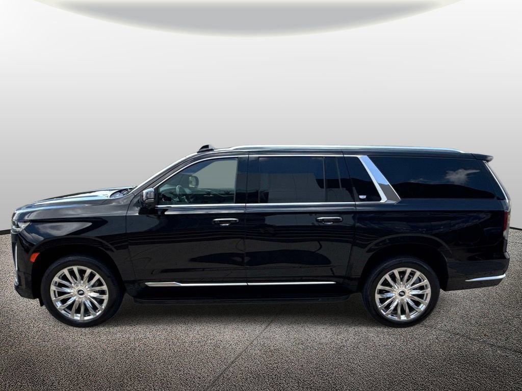 Used 2024 Cadillac Escalade ESV Premium Luxury AWD/4WD image 3