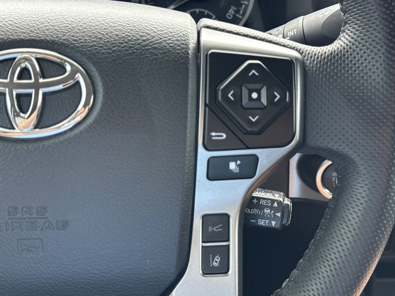 Used 2023 Toyota Tacoma SR5 AWD/4WD image 21