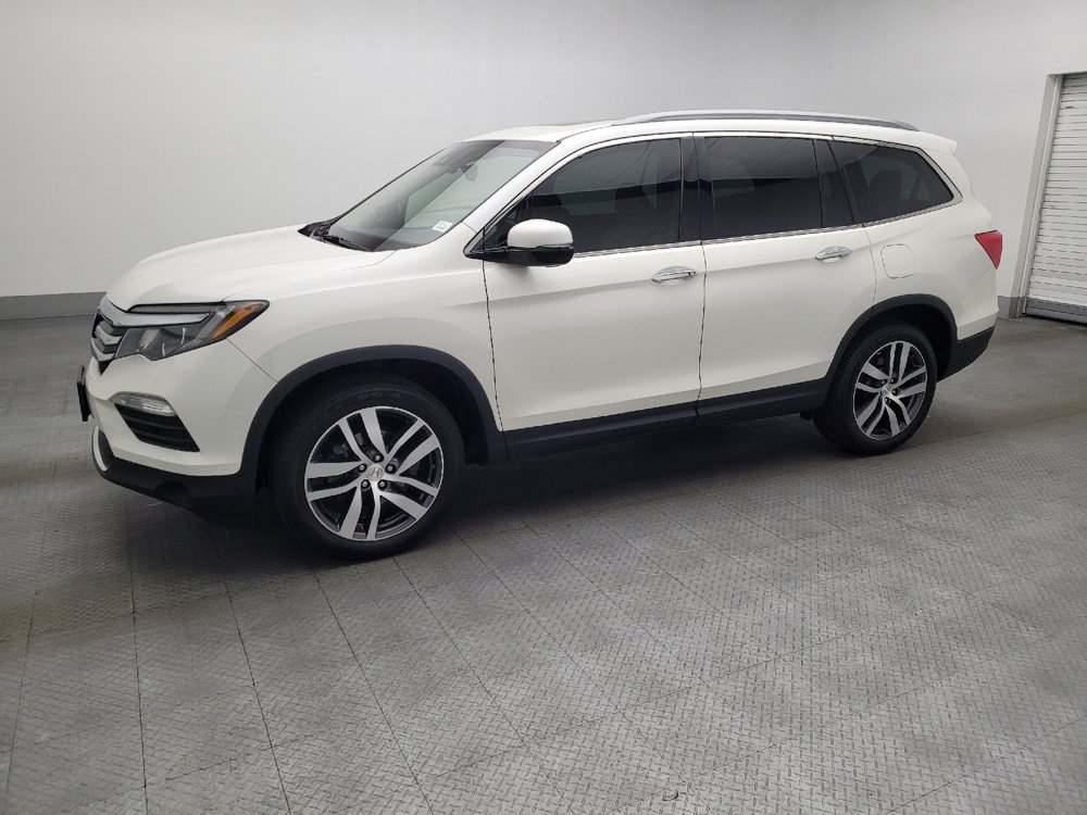 Used 2017 Honda Pilot Elite image 2