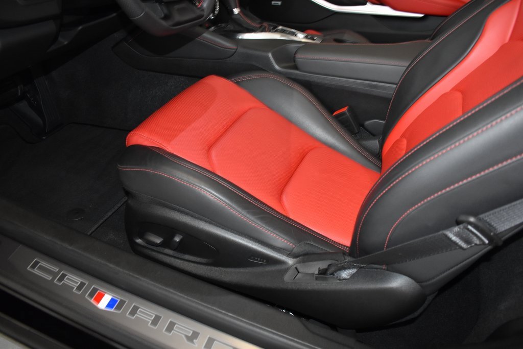 Used 2019 Chevrolet Camaro LT image 7