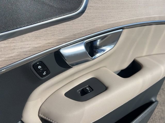 New 2026 Volvo XC90 B5 Plus w/ Protection Package image 29