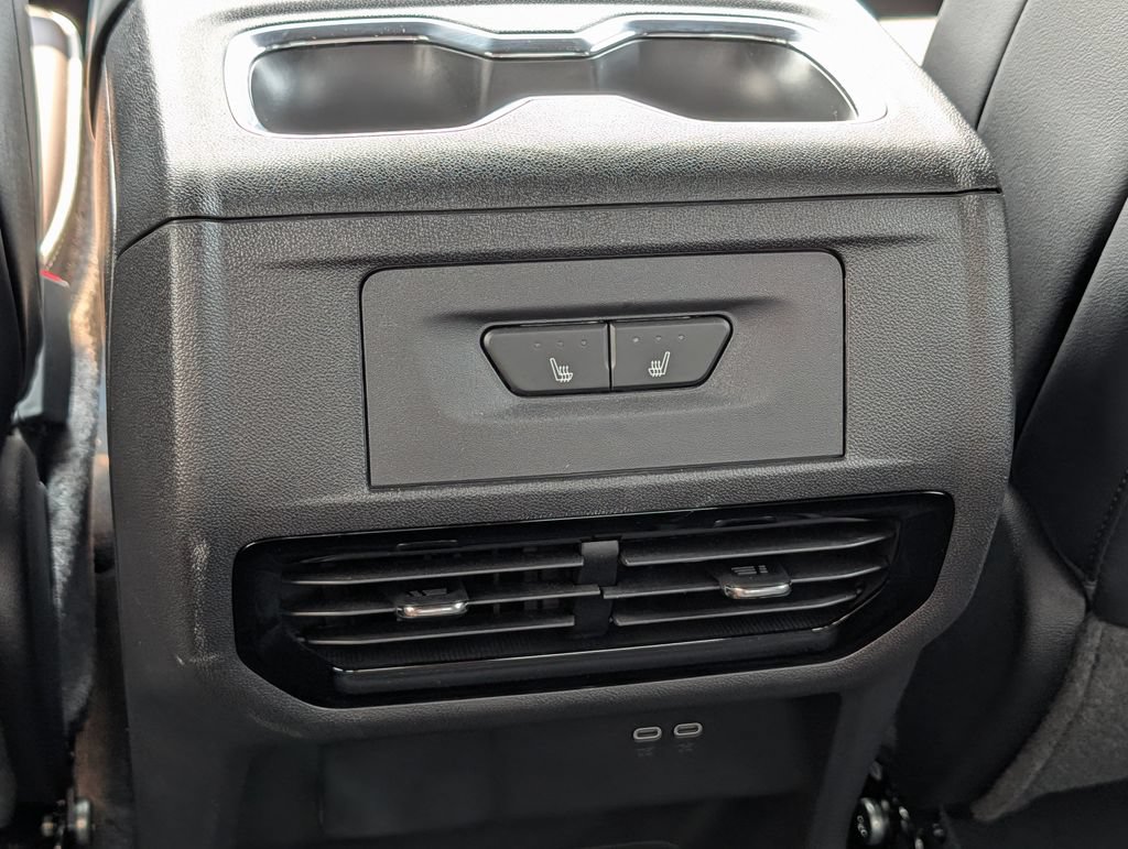 Used 2025 Chevrolet Silverado EV LT AWD/4WD image 19