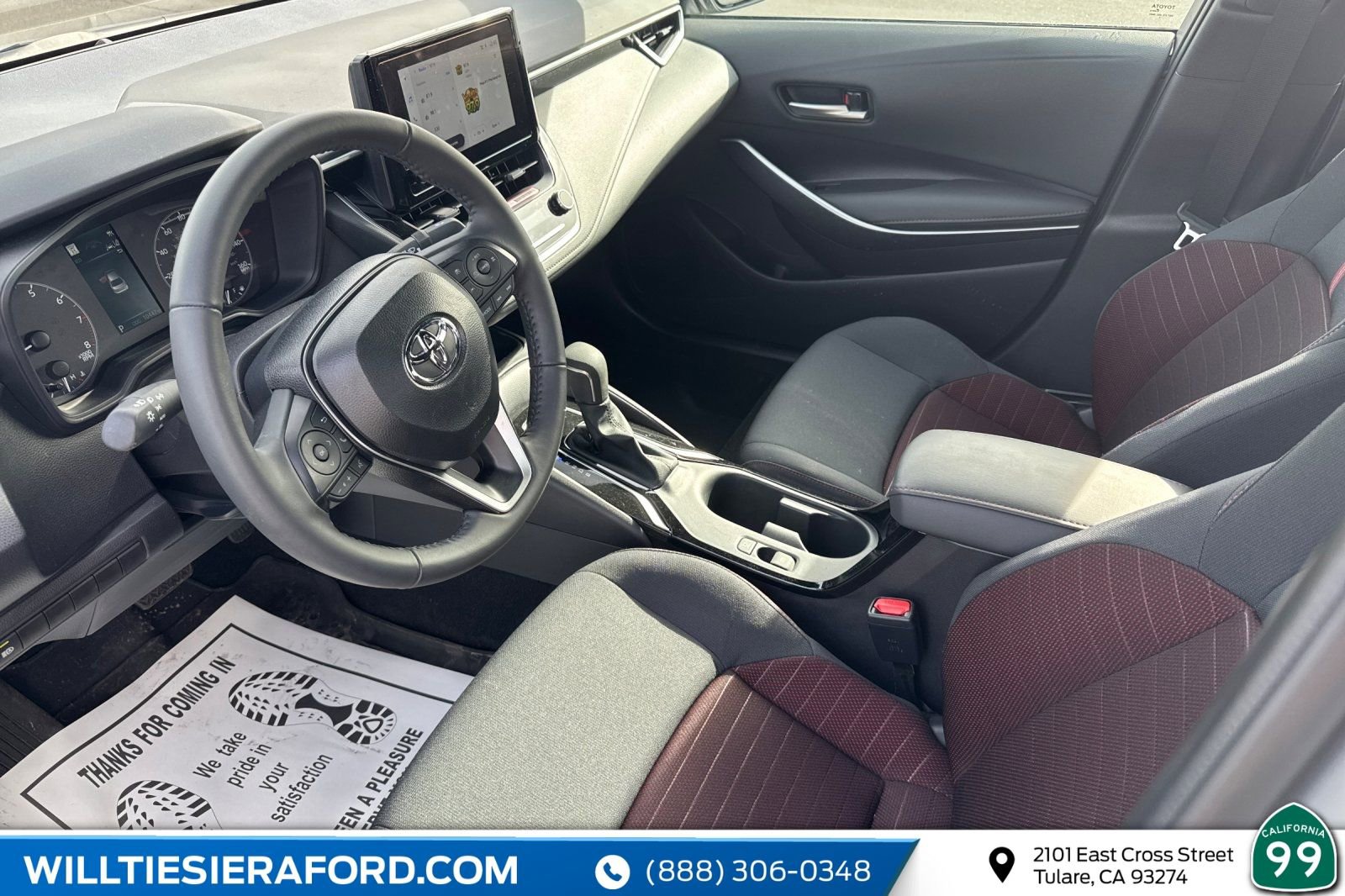 Used 2025 Toyota Corolla SE image 8