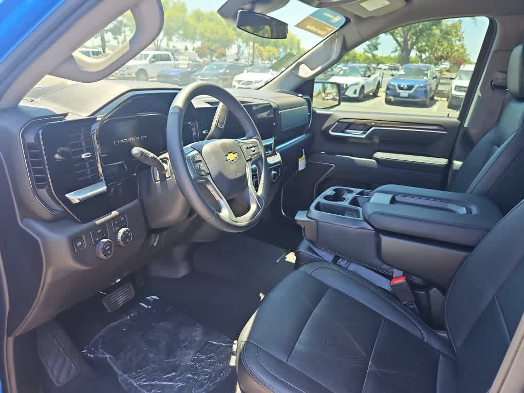 Used 2026 Chevrolet Silverado 1500 LT w/ Safety Package AWD/4WD image 14