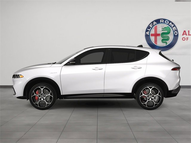 New 2025 Alfa Romeo Tonale w/ Premium Package image 3