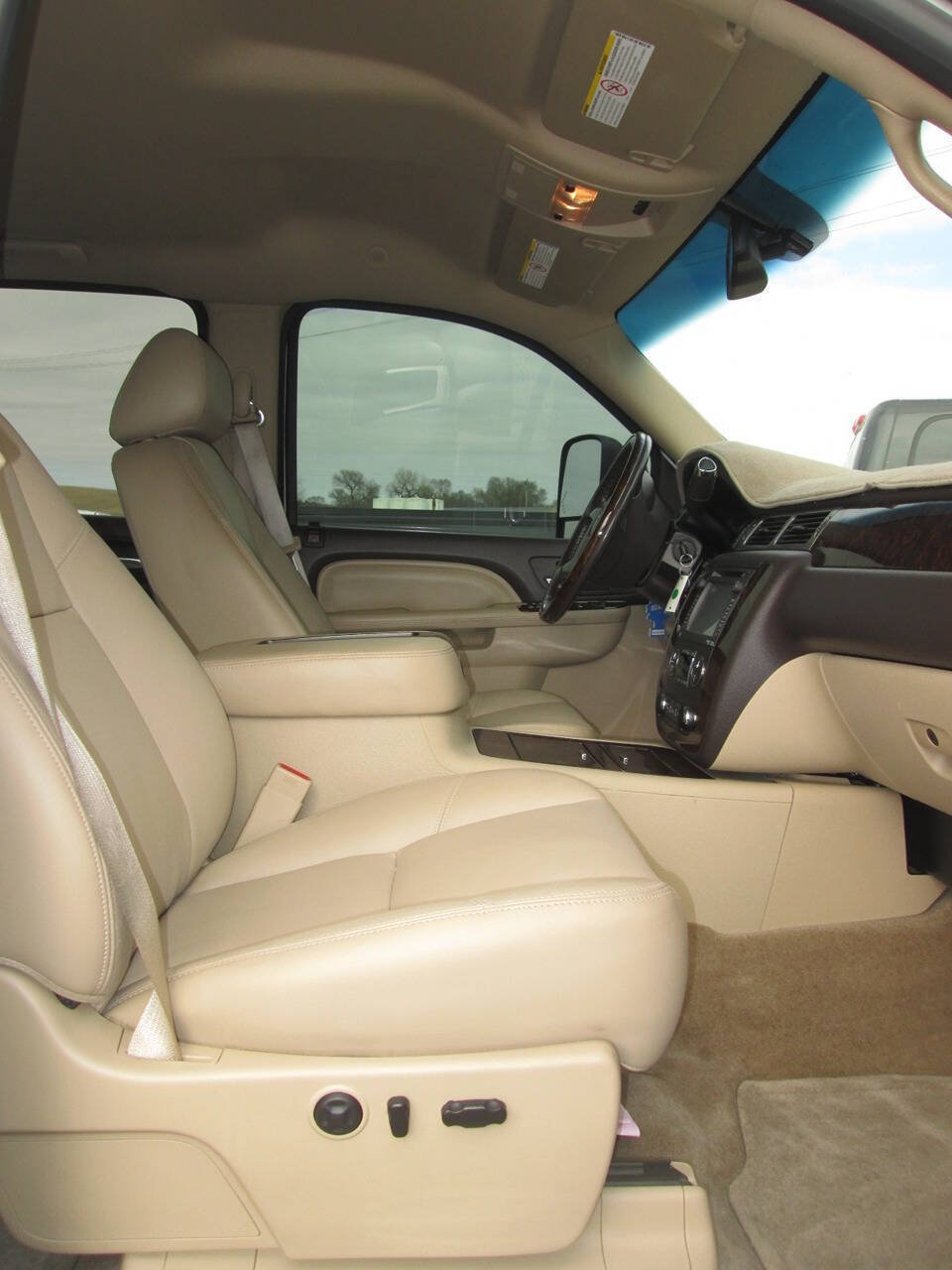 Used 2012 GMC Sierra 3500 Denali AWD/4WD image 24