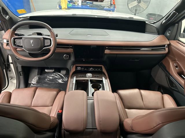 New 2026 Lincoln Navigator L Reserve image 12