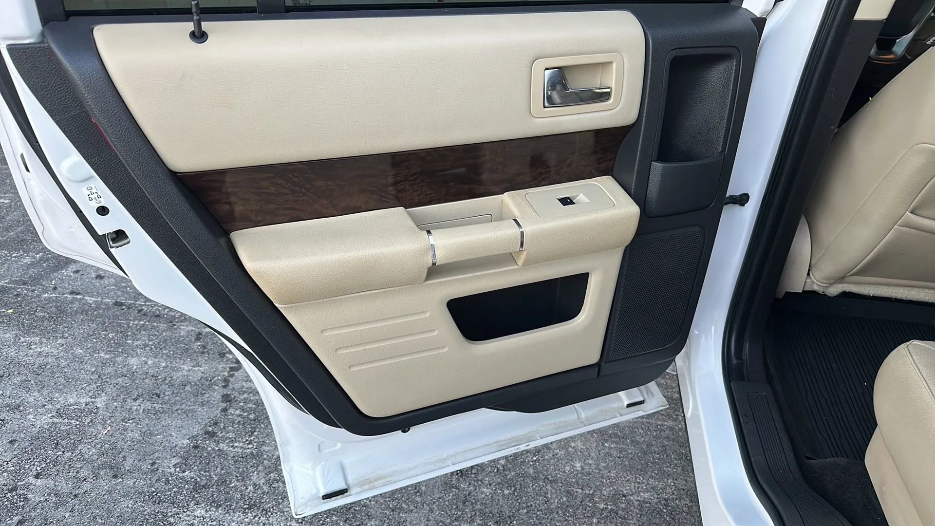 Used 2016 Ford Flex Limited image 7