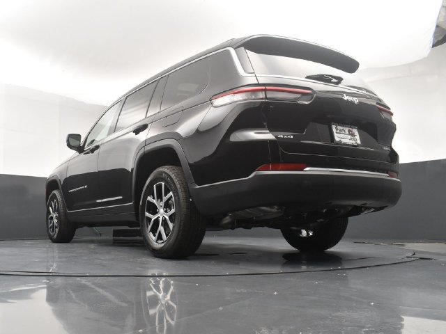 Used 2025 Jeep Grand Cherokee L Limited w/ Trailer Tow Package AWD/4WD image 22