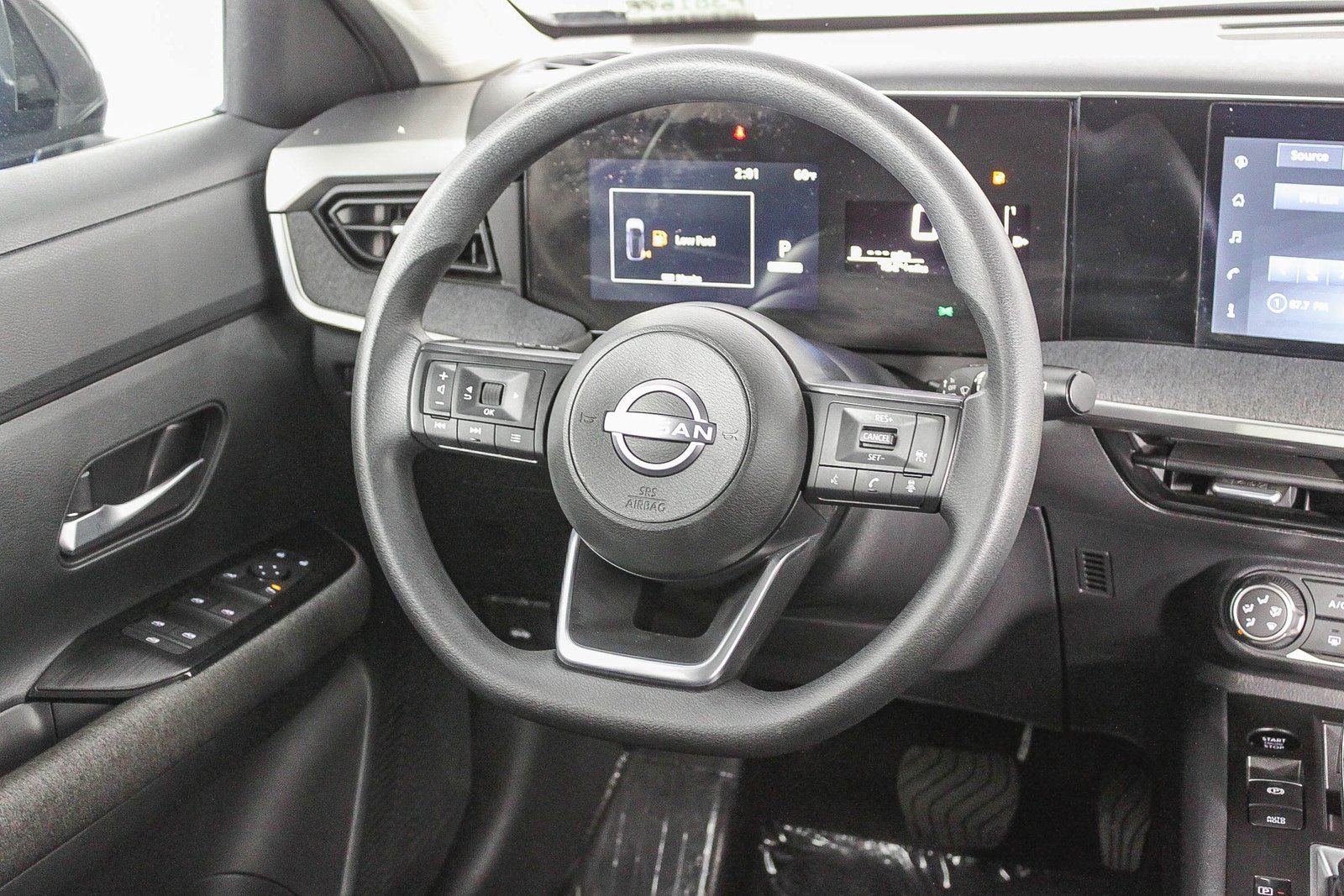 Certified 2025 Nissan Kicks SV image 16