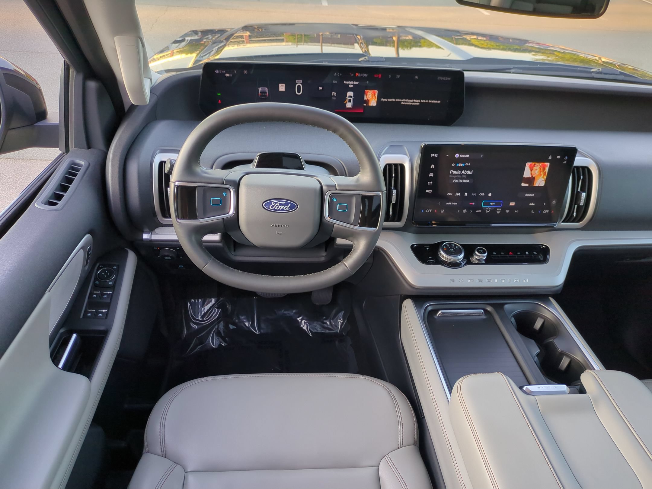 Certified 2025 Ford Expedition Active AWD/4WD image 33
