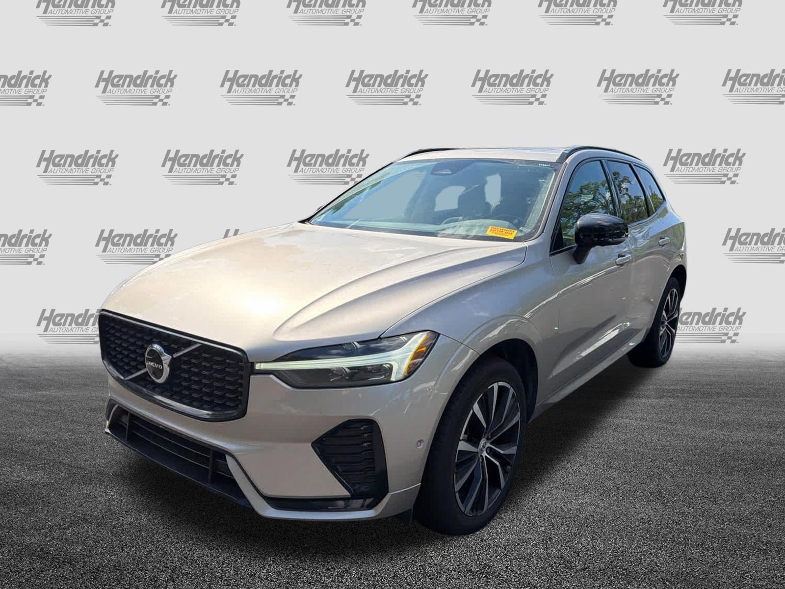 Used 2024 Volvo XC60 B5 Plus w/ Protection Package Premier AWD/4WD image 7