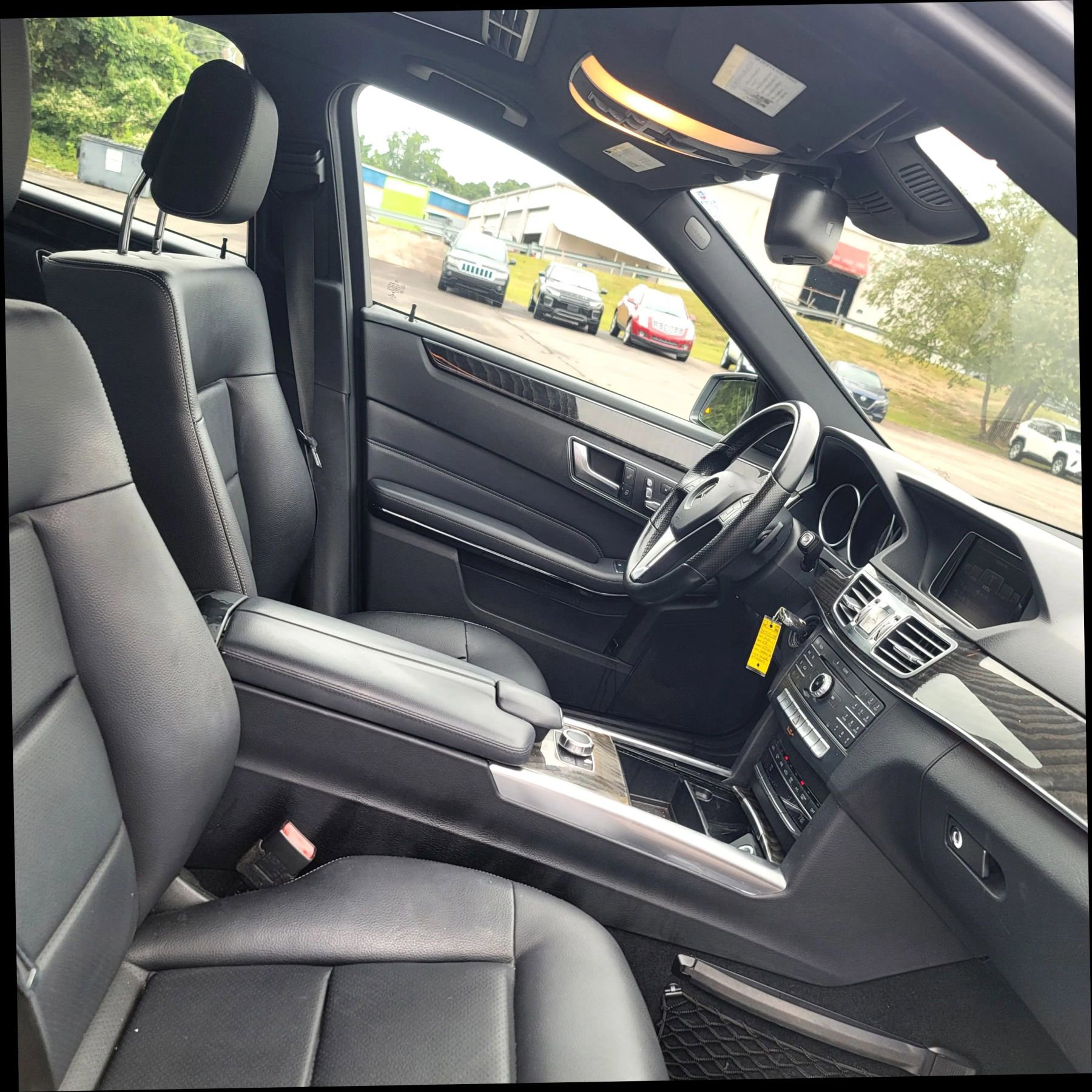 Used 2016 Mercedes-Benz E 350 4MATIC Sedan image 34