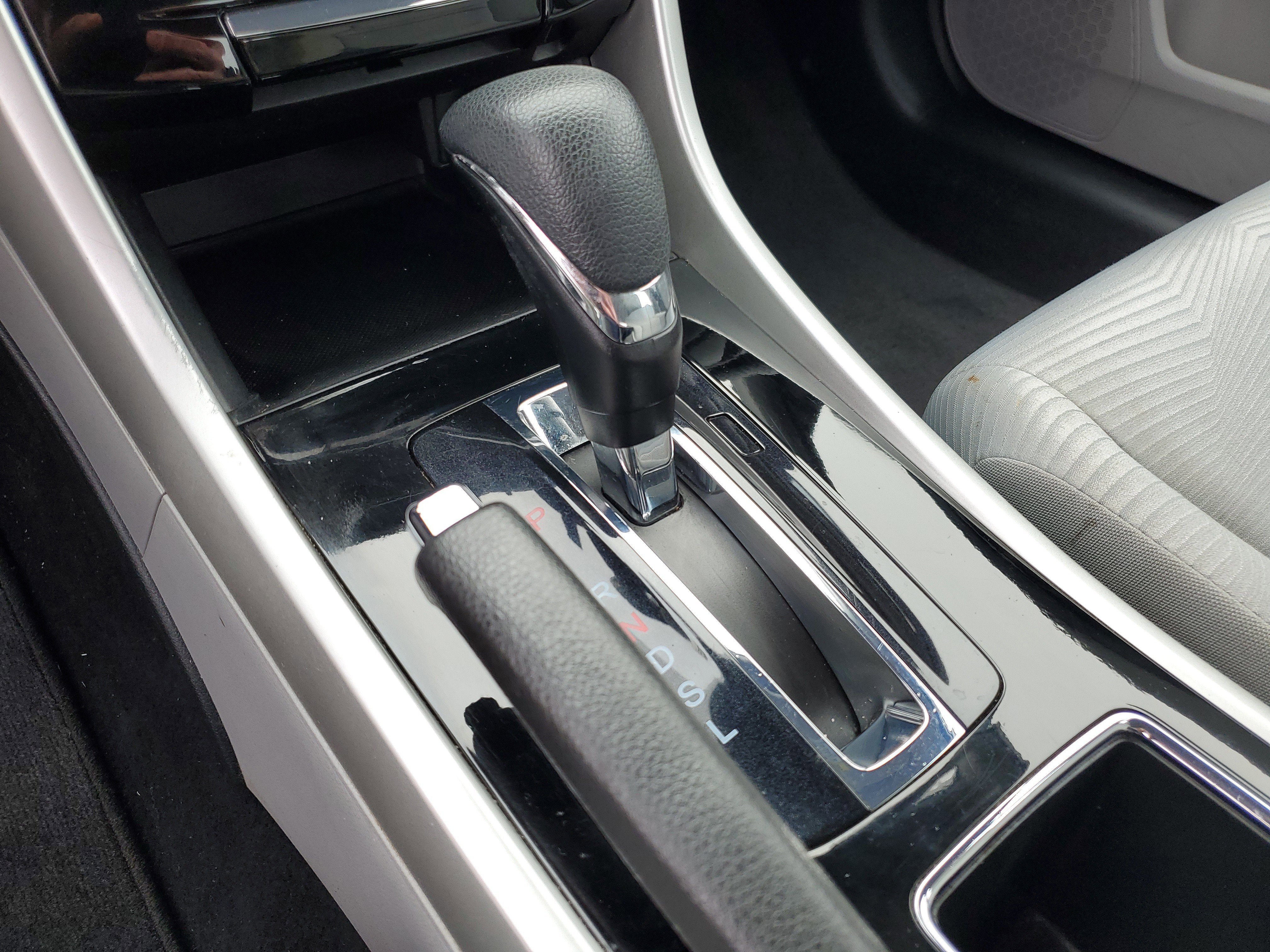 Used 2016 Honda Accord LX image 24