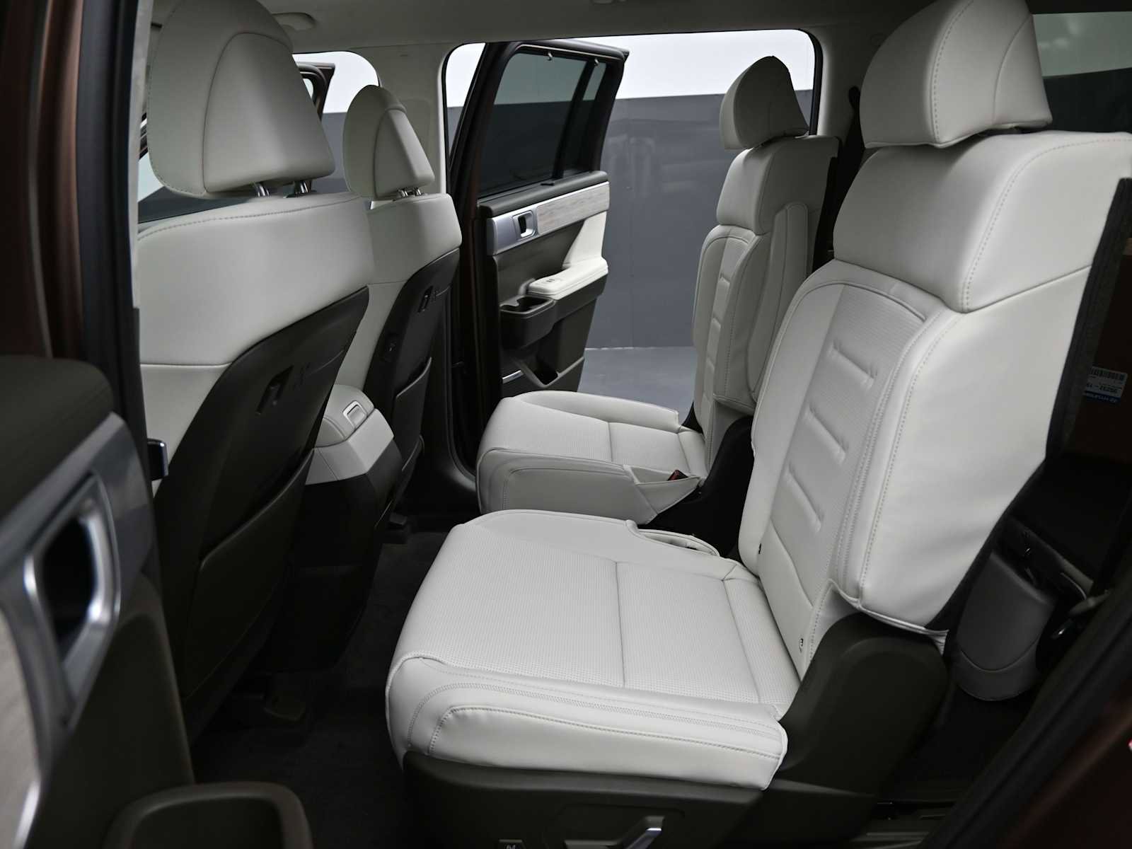 Used 2025 Hyundai Santa Fe Calligraphy image 14