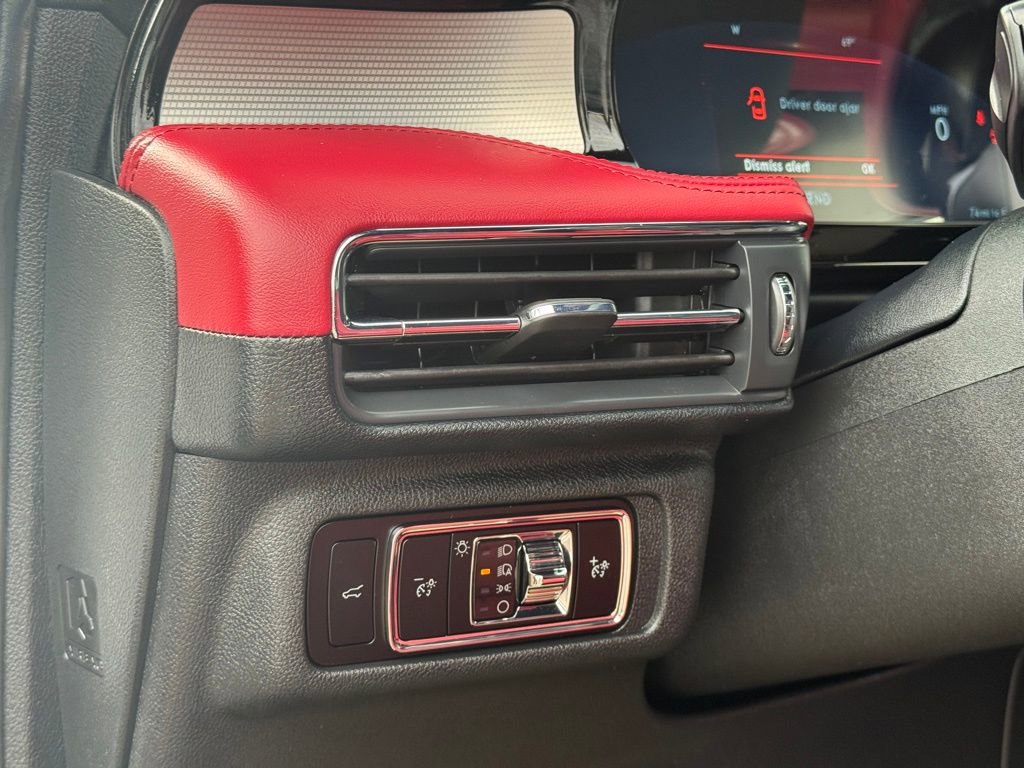 Used 2023 Lincoln Corsair Reserve w/ Equipment Group 201A image 25