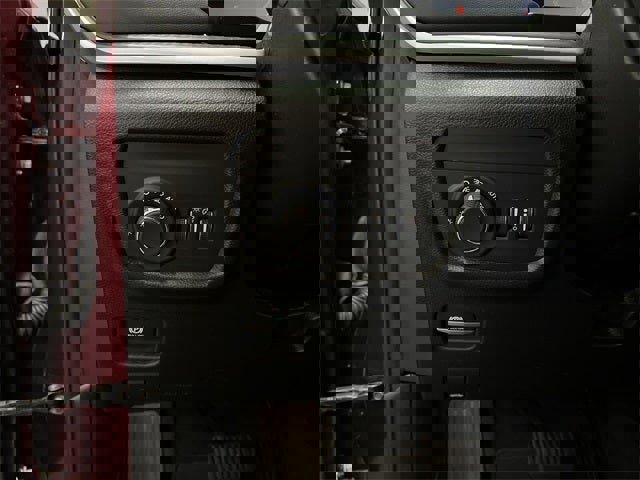 Used 2023 Jeep Grand Cherokee Laredo image 51