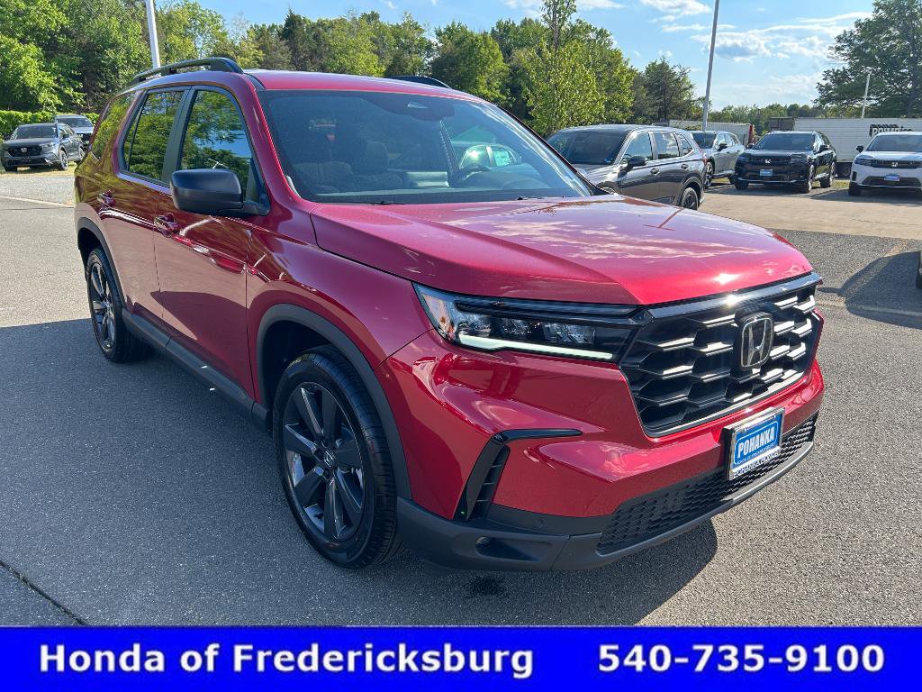 Used 2025 Honda Pilot Sport image 8